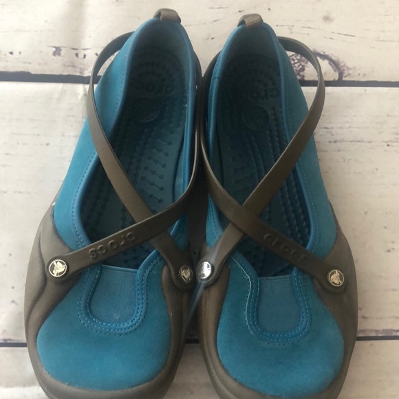 turquoise bottom flats